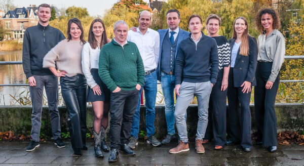 Teamfoto van Aemestelle Makelaars Weesp