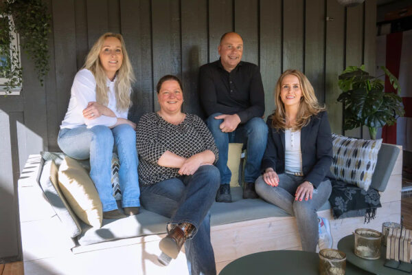 Teamfoto van Van Ditshuizen Makelaardij O.G.B.V.